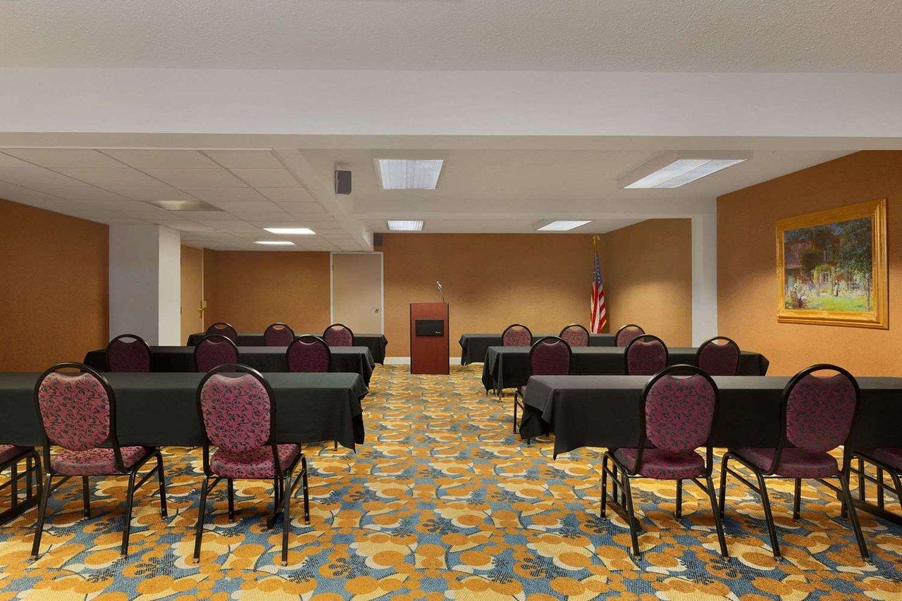 فندق Baymont By Wyndham Latham Albany Airport المظهر الخارجي الصورة