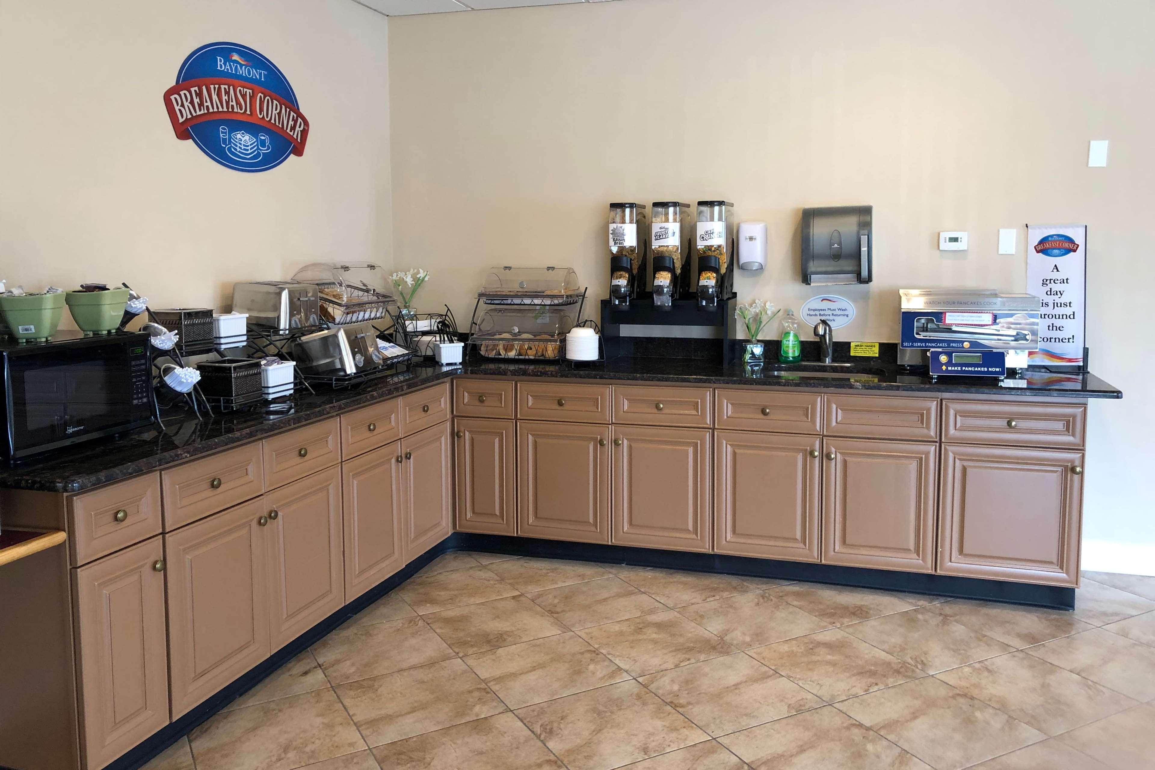 فندق Baymont By Wyndham Latham Albany Airport المظهر الخارجي الصورة